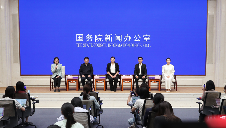 王楚钦时尚月刊大片