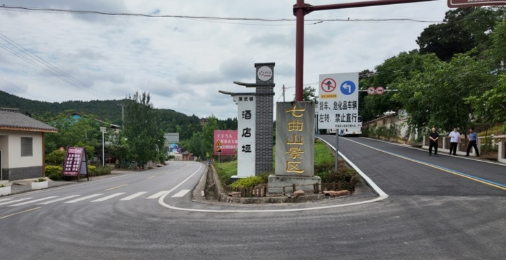 衣服太贵买件老头衫穿穿