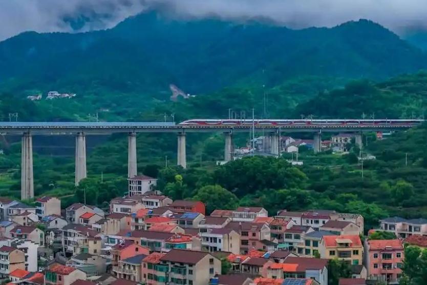 为全球科学数据交流提供中国枢纽 数据快报期刊集群在北京发布