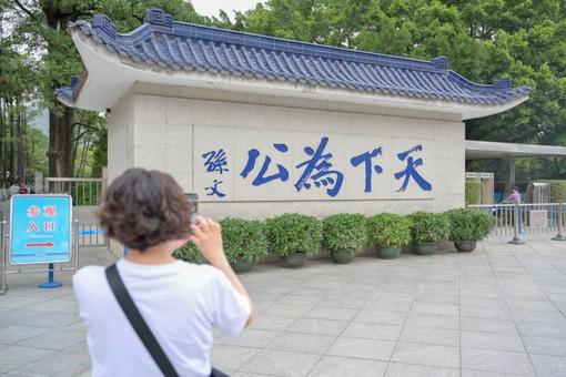 白百何晒与大儿子合照